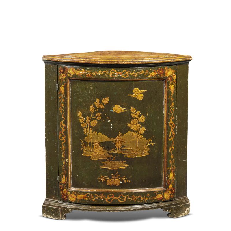 A PIEDMONTESE CORNER CABINET, 18TH CENTURY  - Auction ONLINE AUCTION | ARREDARE CON STILE. MOBILI E OGGETTI D'ARTE - Pandolfini Casa d'Aste