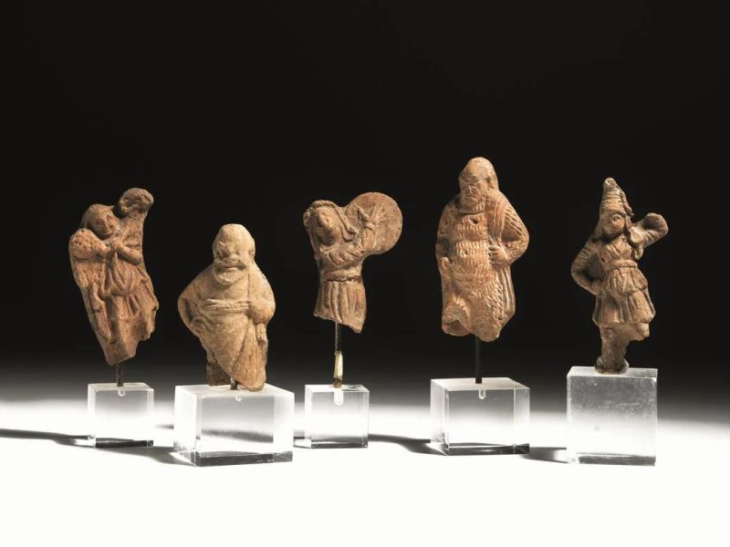 CINQUE STATUETTE VOTIVE  - Asta Reperti Archeologici - Pandolfini Casa d'Aste