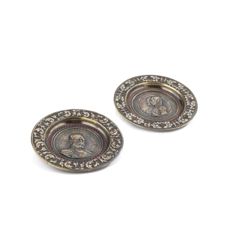 PAIR OF SILVER AND ENAMEL SAUCERS, MOSCOW, BEGINNING OF 20TH CENTURY, MARK OF ITSKA LOZINSKY  - Auction ITALIAN AND EUROPEAN SILVER - Pandolfini Casa d'Aste