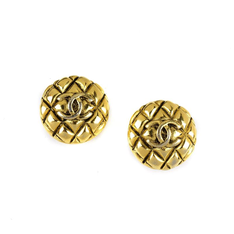 Chanel : &nbsp;CHANEL GOLDEN CLIP-ON EARRINGS  - Auction VINTAGE FASHION: HERMES, LOUIS VUITTON AND OTHER GREAT MAISON BAGS AND ACCESSORIES - Pandolfini Casa d'Aste