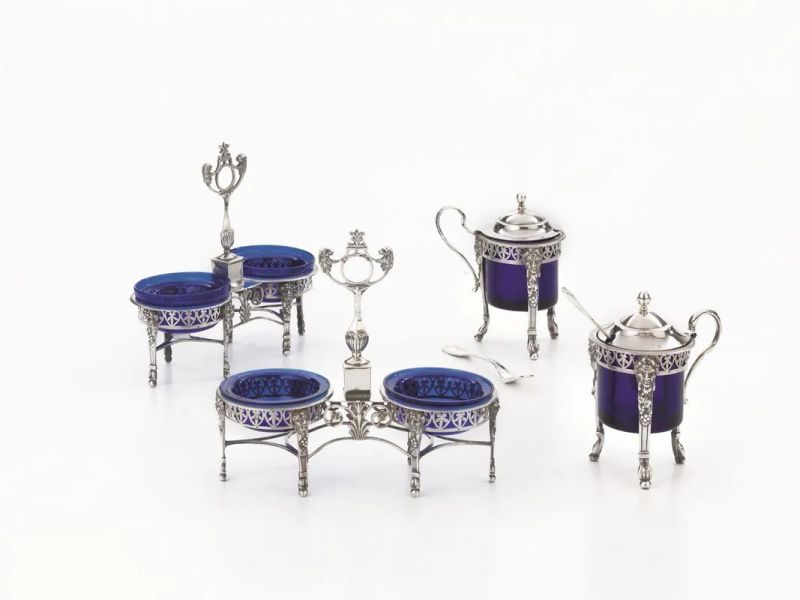 COPPIA DI SALIERE DOPPIE E DUE MOSTARDIERE CON CUCCHIAINO, PARIGI, 1820 CIRCA, ARGENTIERE JEAN BAPTISTE SIMON LEFRANC  - Auction ITALIAN, RUSSIAN AND EUROPEAN SILVER - Pandolfini Casa d'Aste