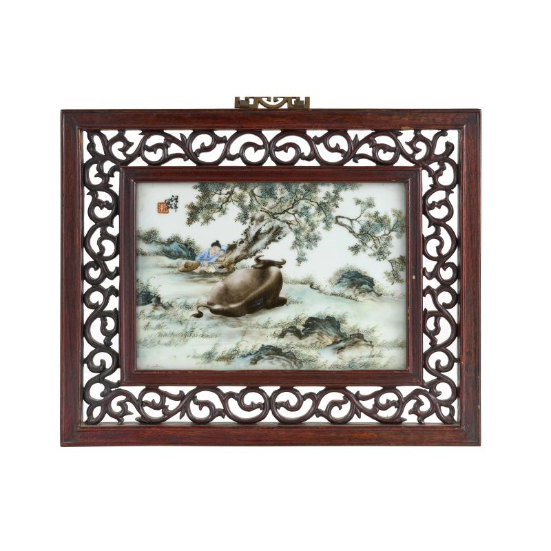 



A POLYCHROME PORCELAIN PLAQUE WITH WOODEN FRAME, CHINA, REPUBLIC PERIOD (1912-1949)  - Auction Asian Art | 东方艺术 - Pandolfini Casa d'Aste