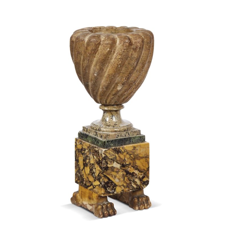 A ROMAN DECORATIVE VASE, 19TH CENTURY  - Auction FURNITURE AND WORKS OF ART FROM PRIVATE COLLECTIONS - Pandolfini Casa d'Aste