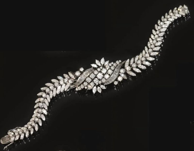 Bracciale, anni '60,&nbsp; in oro bianco e diamanti  - Auction Silver, jewels, watches and coins - Pandolfini Casa d'Aste
