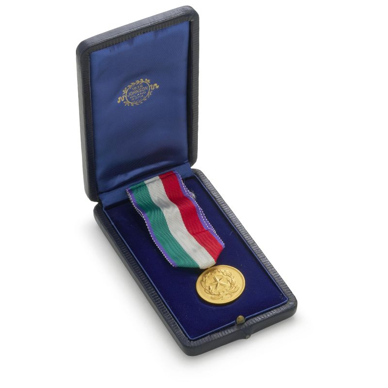 



Repubblica Italiana (dal 1946) &ndash; Medaglia ai Benemeriti della Cultura  - Auction NUMISMATICS - Pandolfini Casa d'Aste