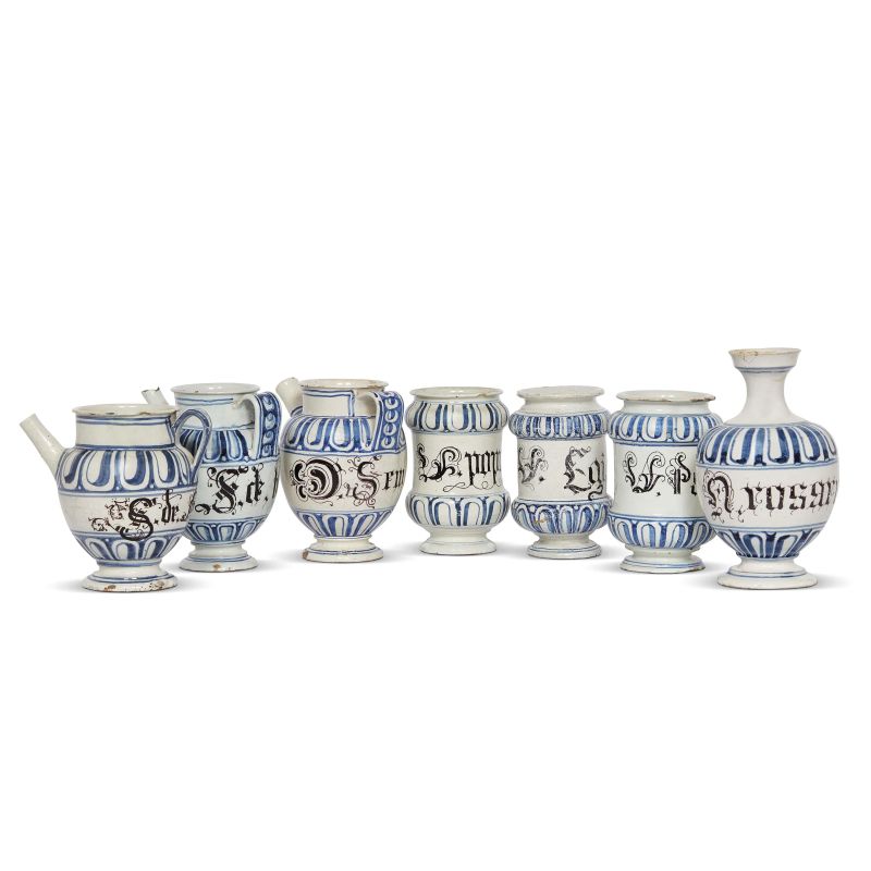 A SET OF APOTHECARY VASES, BASSANO, LATE 17TH CENTURY - EARLY 18TH CENTURY  - Auction A COLLECTION OF MAJOLICA APOTHECARY VASES - Pandolfini Casa d'Aste