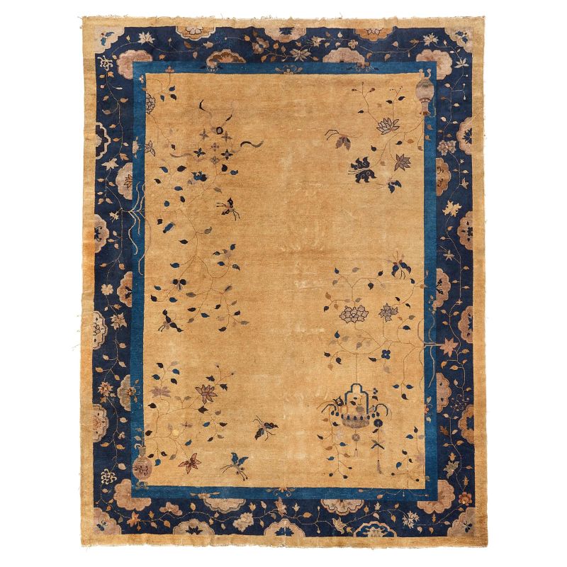 



A CARPET, BEIJING, EARLY 20TH CENTURY  - Auction FURNITURE, MAJOLICA AND WORKS OF ART - Pandolfini Casa d'Aste