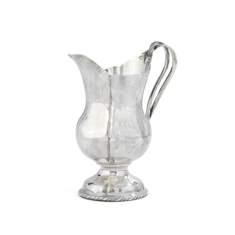 A SILVER EWER, VENICE, 1760 CIRCA, ASSAYER ZUAN PIERO GRAPPIGLIA, ON THE HAND THE MARK OF ROBERTO CAPRETO  - Auction ITALIAN AND EUROPEAN SILVER - Pandolfini Casa d'Aste