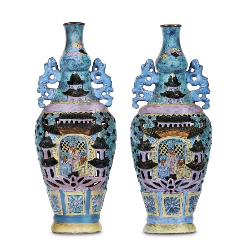 



A PAIR OF RETICULATED POLYCHROME VASES, CHINA, QING DYNASTY, 19TH CENTURY  - Auction Asian Art | 东方艺术 - Pandolfini Casa d'Aste