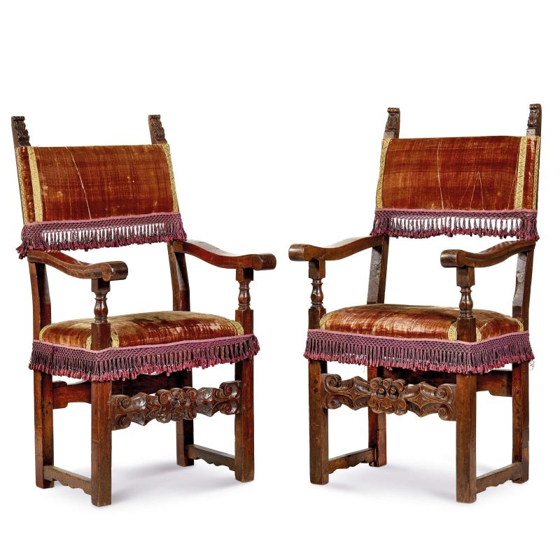 



A PAIR OF LOMBARD ARMCHAIRS, EARLY 17TH CENTURY  - Auction FURNITURE, WORKS OF ART AND MAJOLICA - Pandolfini Casa d'Aste