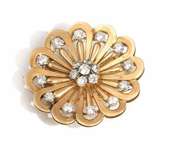 Spilla, Bulgari, anni '60, in oro giallo e diamanti  - Auction Important Jewels and Watches - I - Pandolfini Casa d'Aste