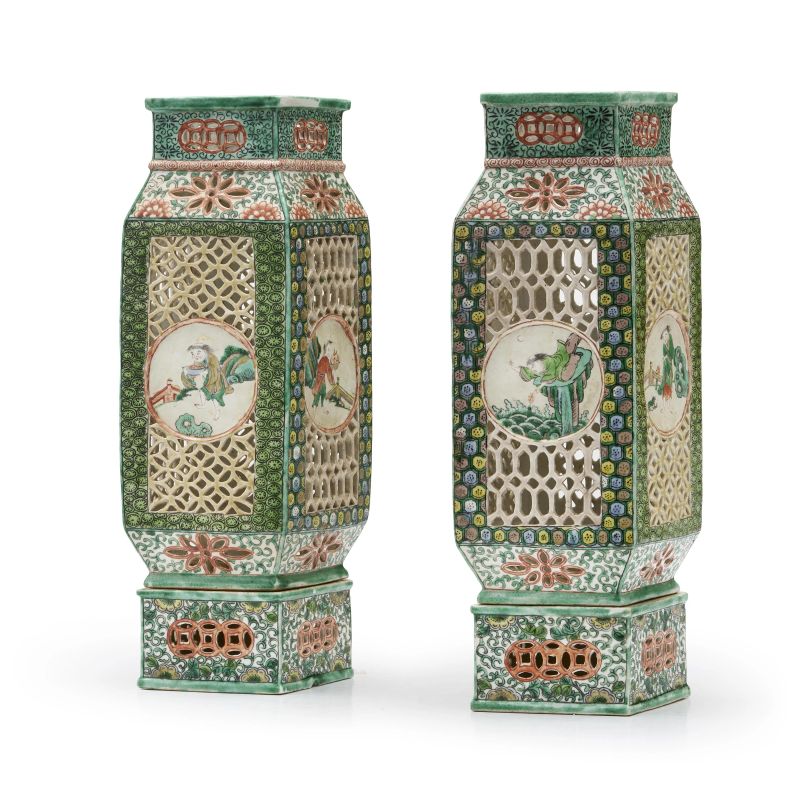 



A PAIR OF RETICULATED SANCAI-GLAZED BISCUIT PORCELAIN LANTERN VASES, CHINA, QING DYNASTY, 19TH CENTURY  - Asta Arte Orientale | 东方艺术 - Pandolfini Casa d'Aste