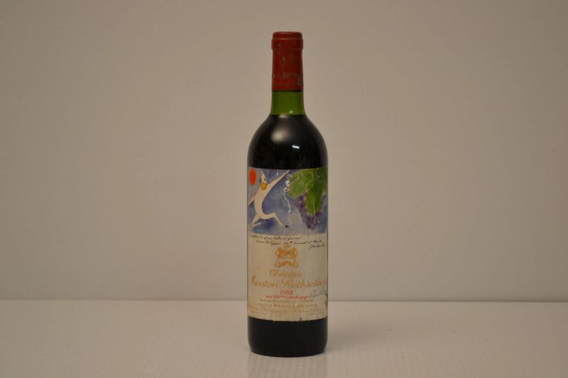 Chateau Mouton Rothschild 1982  - Auction An Extraordinary Selection of Finest Wines from Italian Cellars - Pandolfini Casa d'Aste