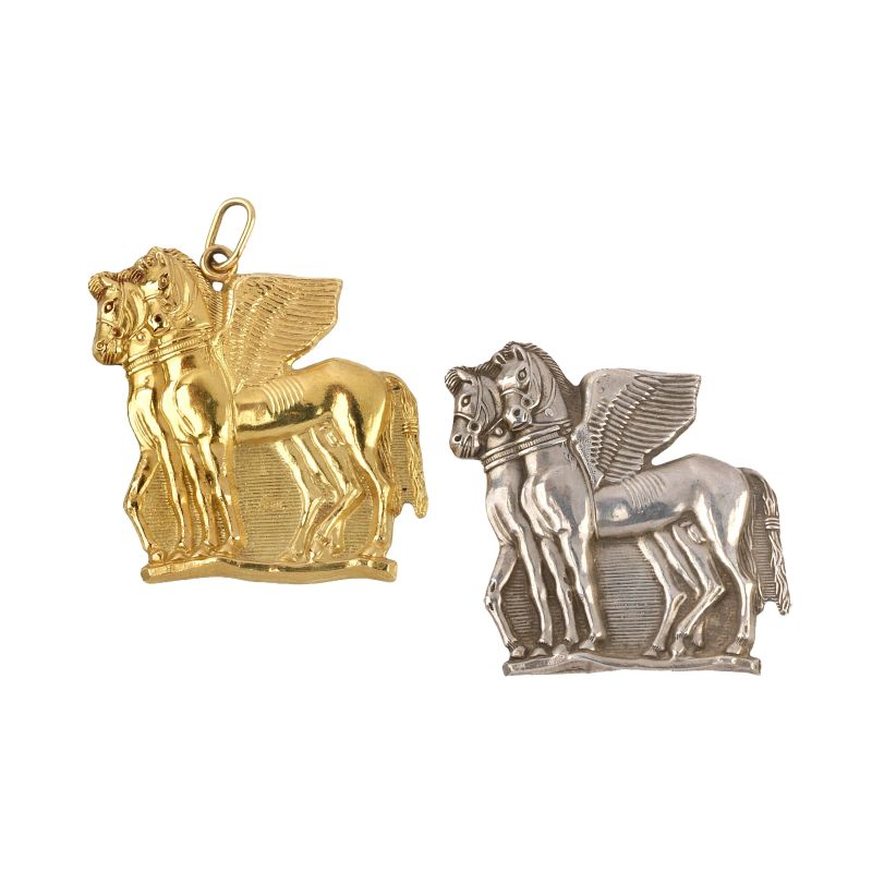 



WINGED HORSE PENDANTS IN GOLD AND SILVER   - Auction JEWELS - Pandolfini Casa d'Aste