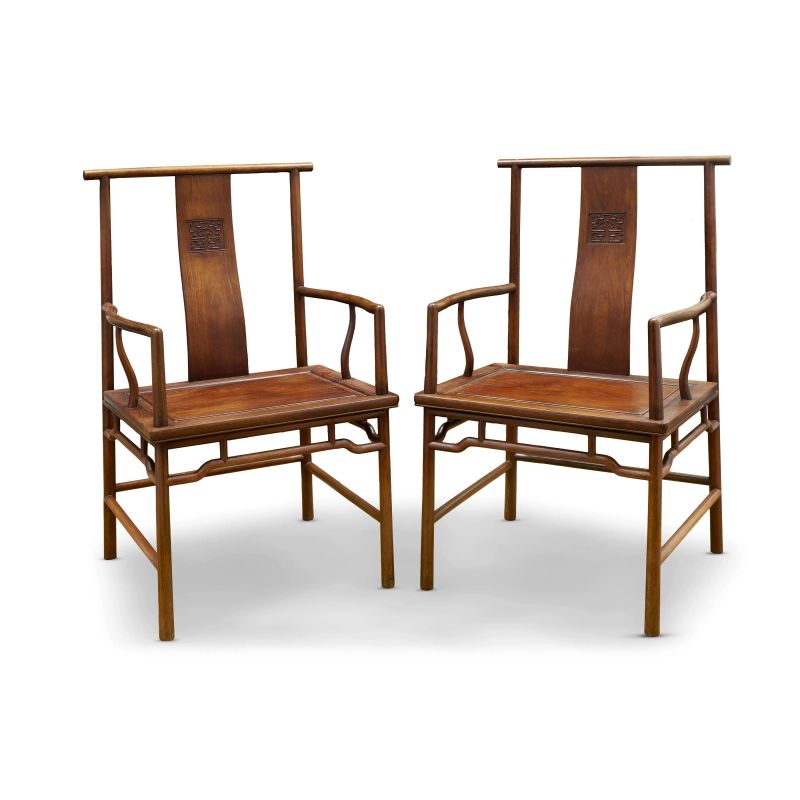 



A PAIR OF HUALI OFFICIAL&rsquo;S HAT ARMCHAIRS, CHINA, QING DYNASTY, 18TH&ndash;19TH CENTURY  - Asta Arte Orientale | 东方艺术 - Pandolfini Casa d'Aste