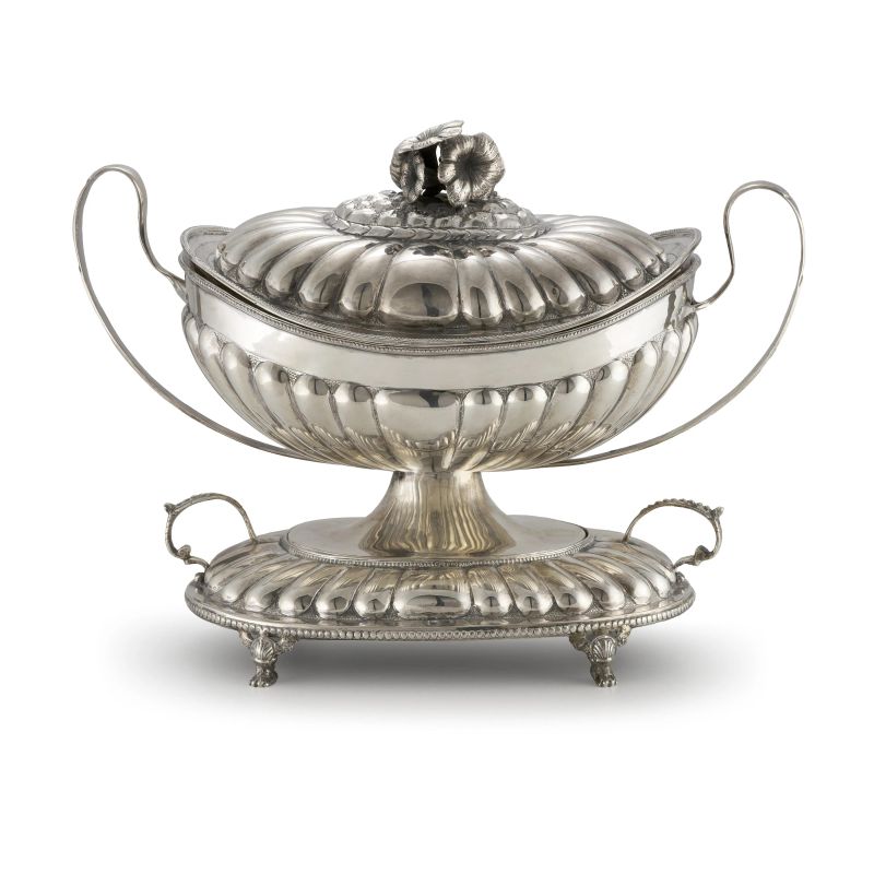 



COPPA CENTROTAVOLA, SPAGNA, SECOLO XX  - Auction Italian and european silvers - Pandolfini Casa d'Aste