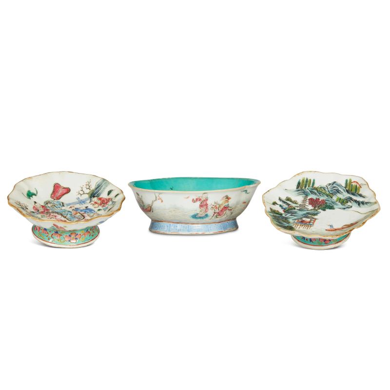 



LOT OF THREE PORCELAIN STANDS, CHINA, QING DYNASTY  - Auction Asian Art | 东方艺术 - Pandolfini Casa d'Aste