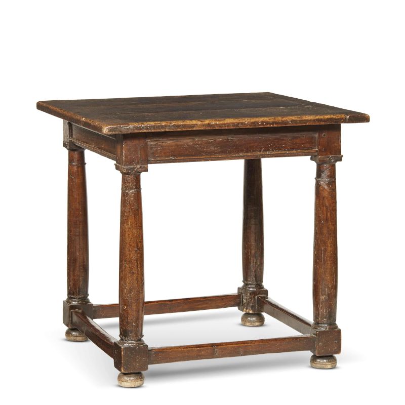 A SMALL TUSCAN TABLE, 17TH CENTURY  - Auction ONLINE AUCTION | ARREDARE CON STILE. MOBILI E OGGETTI D'ARTE - Pandolfini Casa d'Aste