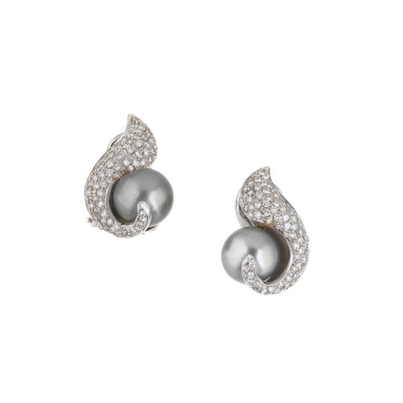 TAHITI PEARL AND DIAMOND EARRINGS IN 18KT WHITE GOLD  - Auction ONLINE AUCTION | FINE JEWELS - Pandolfini Casa d'Aste
