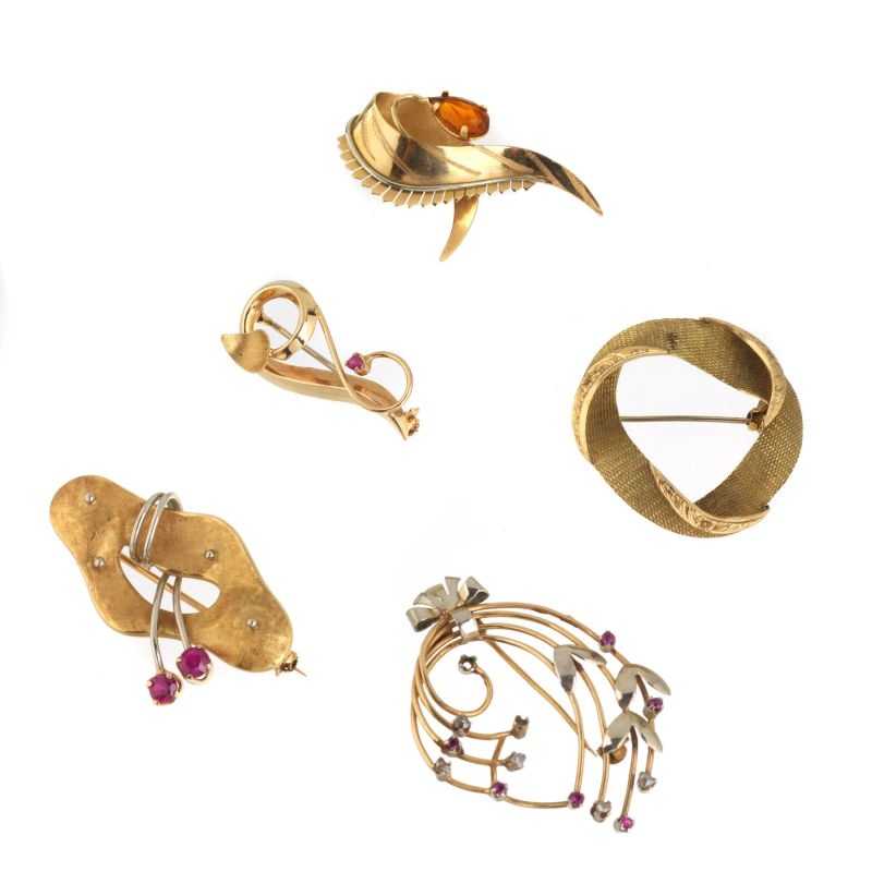 GROUP OF BROOCHES IN 18KT GOLD  - Auction ONLINE AUCTION | FINE JEWELS - Pandolfini Casa d'Aste