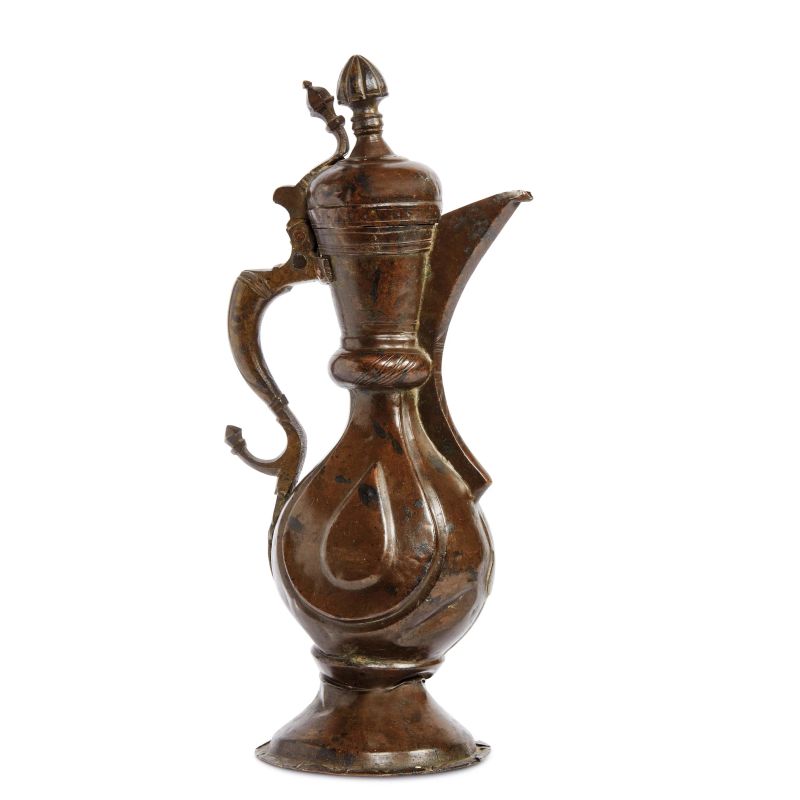 



A VENETIAN (?) EWER, 17TH CENTURY  - Auction FURNITURE, WORKS OF ART AND MAJOLICA - Pandolfini Casa d'Aste