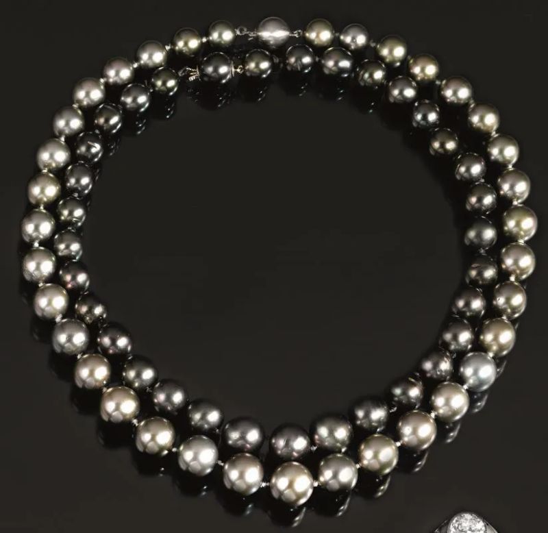 Collana in perle Tahiti e oro bianco  - Auction Important Jewels and Watches - I - Pandolfini Casa d'Aste