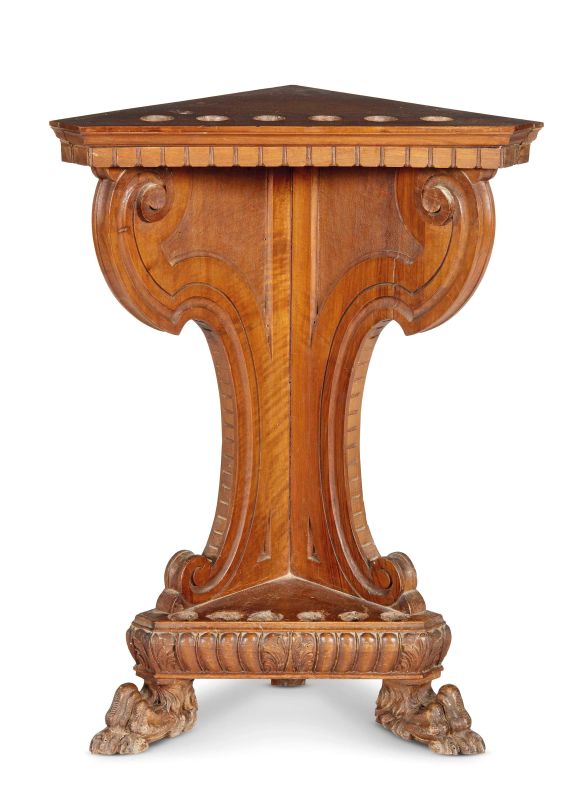      PORTASTECCHE DA BILIARDO DI GUSTO RINASCIMENTALE   - Auction Online Auction | Furniture and Works of Art from Veneta proprietY - PART TWO - Pandolfini Casa d'Aste