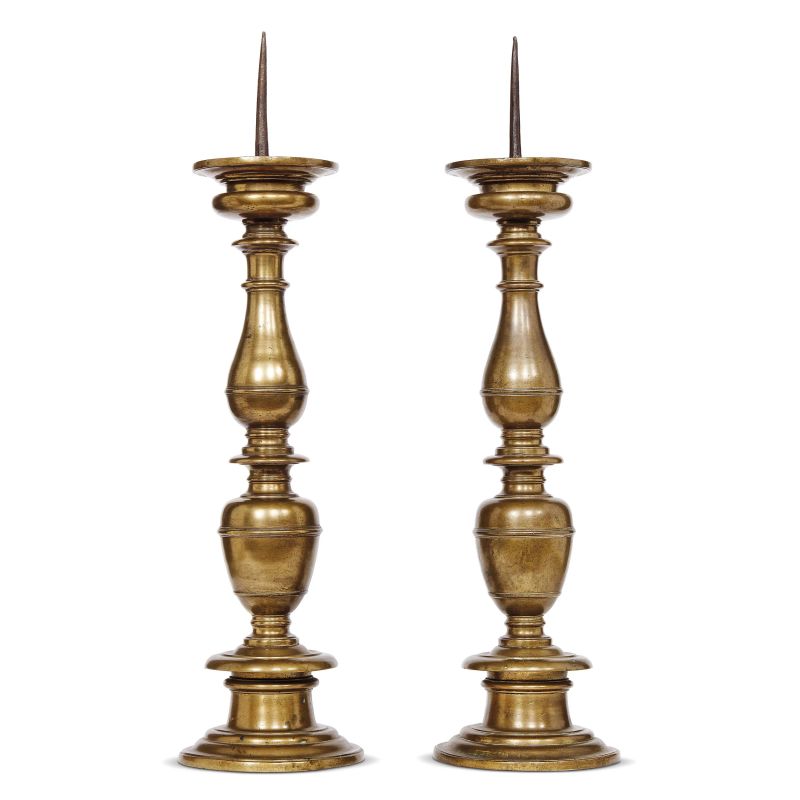 A PAIR OF TUSCAN CANDLESTICKS, 17TH CENTURY  - Auction FURNITURE AND WORKS OF ART FROM PRIVATE COLLECTIONS - Pandolfini Casa d'Aste