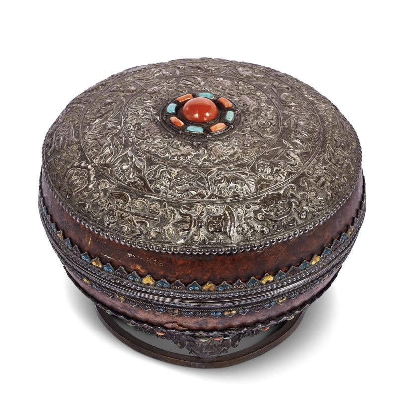 A TSAMPA CONTAINER, TIBET, 19TH-20TH CENTURY  - Auction Asian Art  东方艺术 - Pandolfini Casa d'Aste