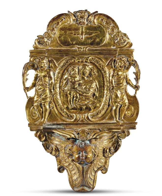 Venetian, early 17th century,   holy water font with the Madonna with Child, gilt bronze and gilt copper  - Auction PLAQUETS, MEDALS, BRONZETS - Pandolfini Casa d'Aste