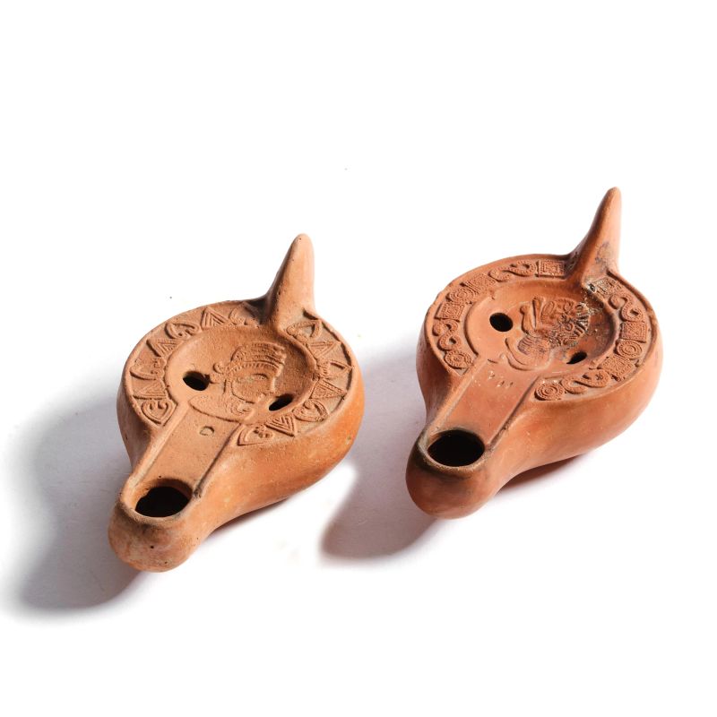 



COPPIA DI LUCERNE  - Auction ANTIQUITIES - Pandolfini Casa d'Aste