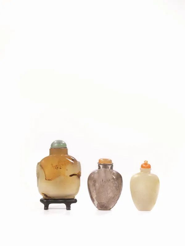 TRE SNUFF BOTTLES, CINA, INIZI SEC. XX  - Asta Arte Orientale - Pandolfini Casa d'Aste