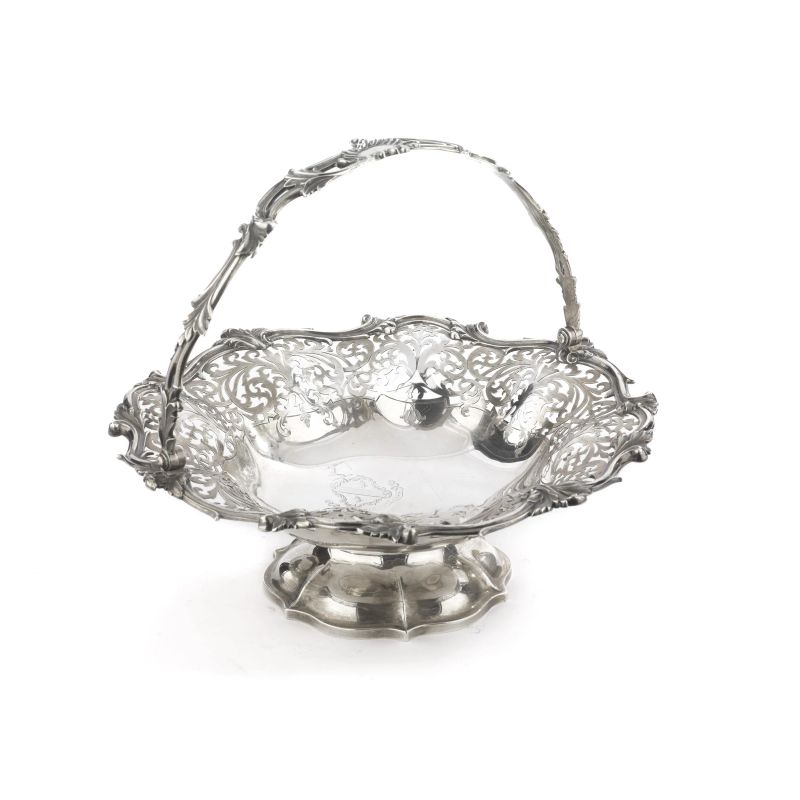 A SILVER BASKET, LONDON, 1844, MARK OF EDWARD JUNIOR, JOHN &amp; WILLIAM BARNARD  - Auction ITALIAN AND EUROPEAN SILVER - Pandolfini Casa d'Aste