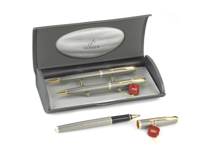 PARKER SONNET PREMIER CISELE&rsquo; TRITTICO  - Auction TIMED AUCTION I JEWELS, WATCHES, PENS AND SILVER - Pandolfini Casa d'Aste