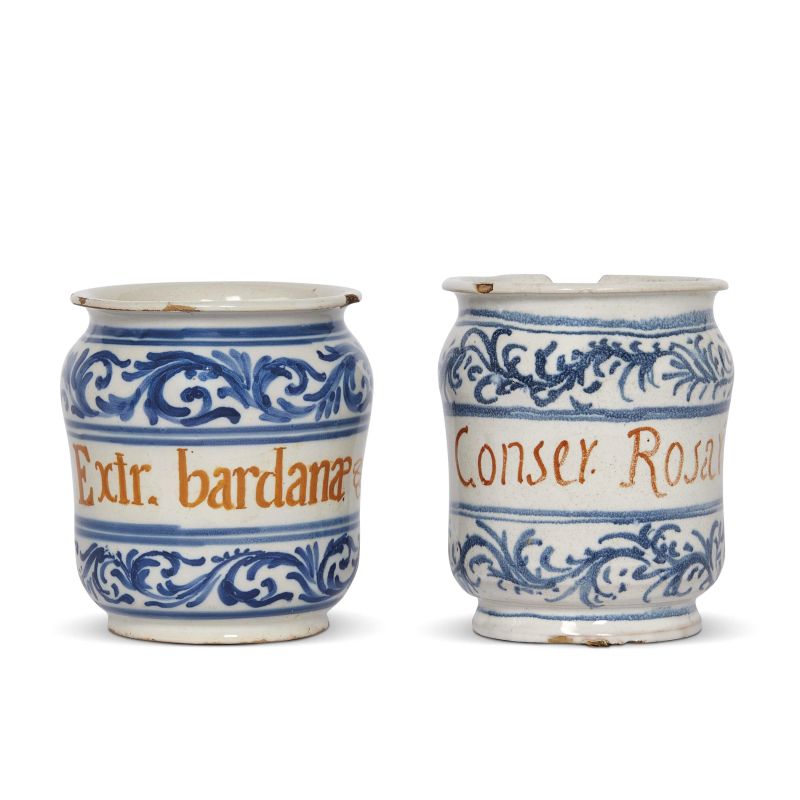 TWO PHARMACY JARS, SAVONA, 18TH CENTURY  - Auction A COLLECTION OF MAJOLICA APOTHECARY VASES - Pandolfini Casa d'Aste