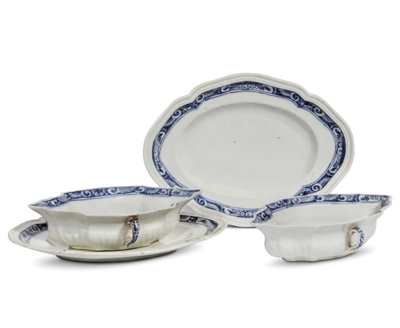 A PAIR OF GINORI SAUCE BOATS WITH TRAYS, DOCCIA, CIRCA 1770  - Auction ONLINE AUCTION | CERAMICA. MAIOLICHE E PORCELLANE DAL XVI AL XIX SECOLO - Pandolfini Casa d'Aste