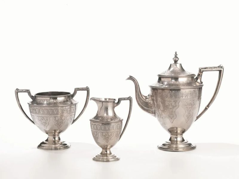 TEIERA, LATTIERA E ZUCCHERIERA, CITT&Agrave; DI SHEFFIELD, 1873  - Auction Silver, jewels, watches and coins - Pandolfini Casa d'Aste
