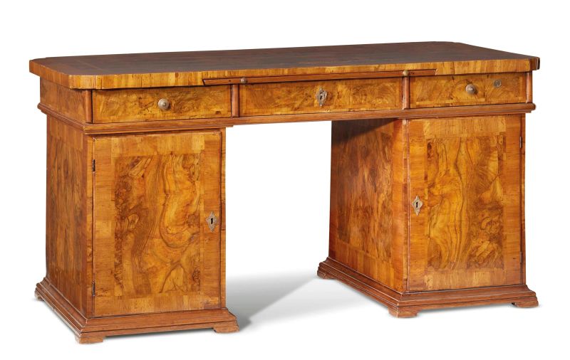      SCRIVANIA, VENETO, SECOLO XVIII   - Auction Online Auction | Furniture and Works of Art from private collections and from a Veneto property - part three - Pandolfini Casa d'Aste
