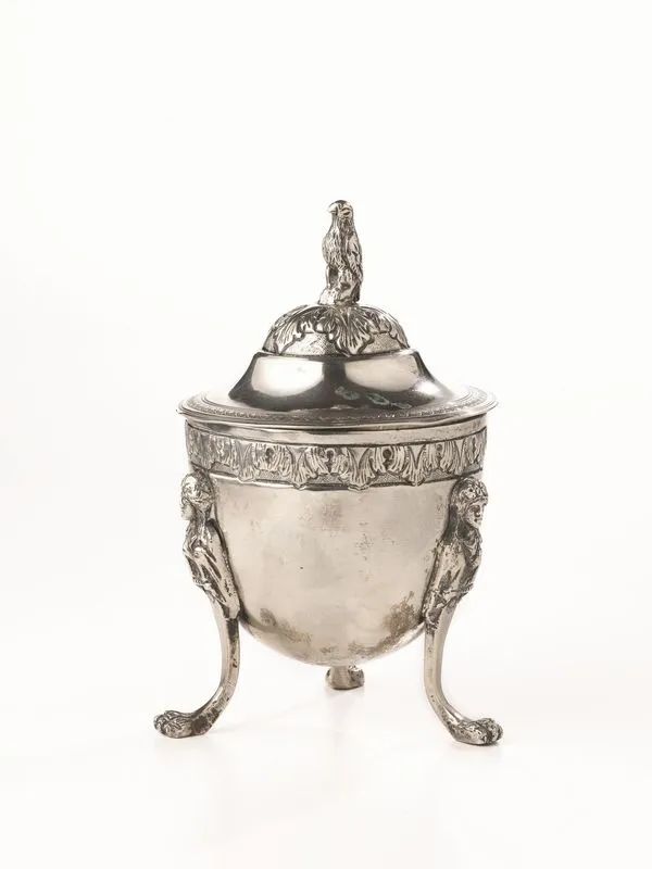 Zuccheriera, Napoli, inizi sec. XIX, in argento, poggiante su tre piedini uniti al corpo da protomi femminili, presa del coperchio&nbsp; modellata a pappagallo, g. 430  - Auction Silver and Coins - II - Pandolfini Casa d'Aste