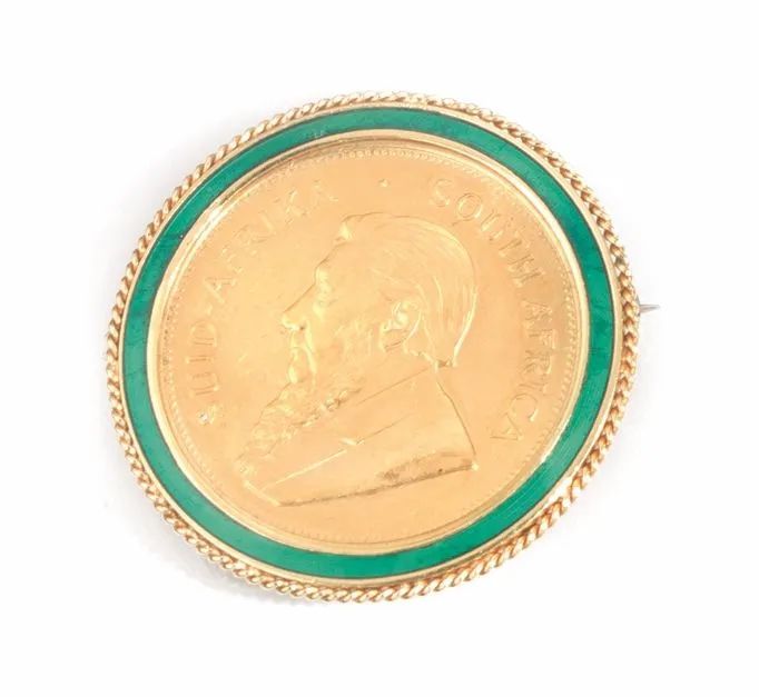 Spilla pendente in oro giallo, smalto e moneta krugerrand 22 kt  - Asta Importanti Gioielli e Orologi - I - Pandolfini Casa d'Aste