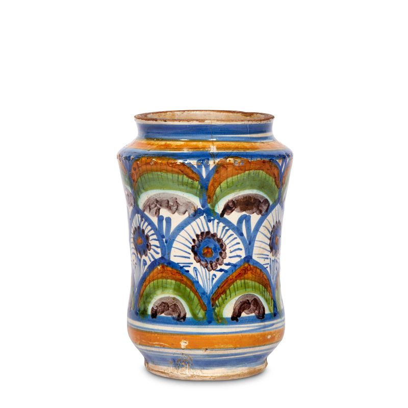 A PHARMACY JAR (ALBARELLO), MONTELUPO, CIRCA 1500-1520  - Auction CERAMICS. MAJOLICA AND PORCELAIN FROM THE RENAISSANCE TO THE 18TH CENTURY - Pandolfini Casa d'Aste