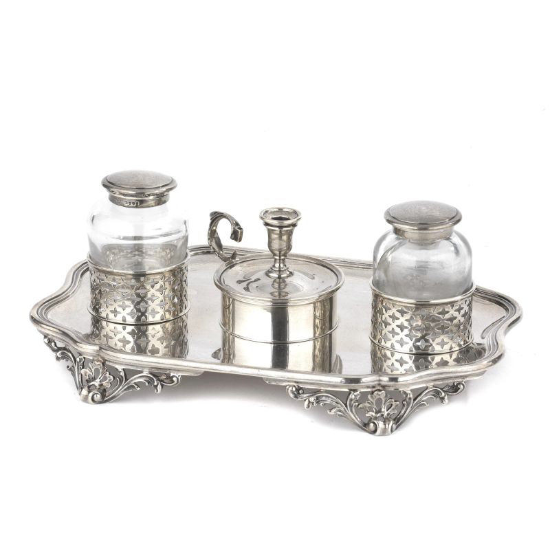 A SILVER INKWELL, LONDON, 1884, MARK OF JAMES BRACLAY HENNEL  - Auction ITALIAN AND EUROPEAN SILVER - Pandolfini Casa d'Aste