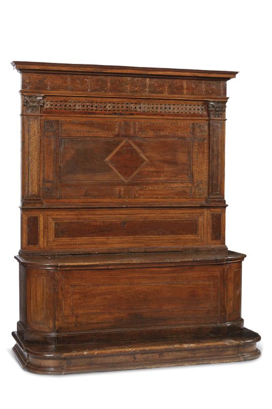 PANCA CON SCHIENALE, TOSCANA, SECOLO XVI  - Auction Fine furniture and works of art from private collections - Pandolfini Casa d'Aste