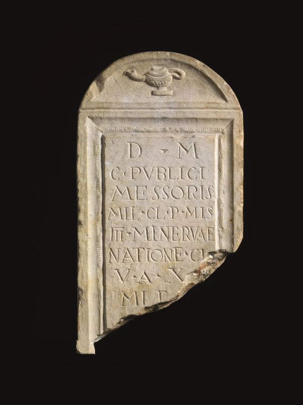 STELE DI UN MARINAIO  - Asta ARCHEOLOGIA - Pandolfini Casa d'Aste