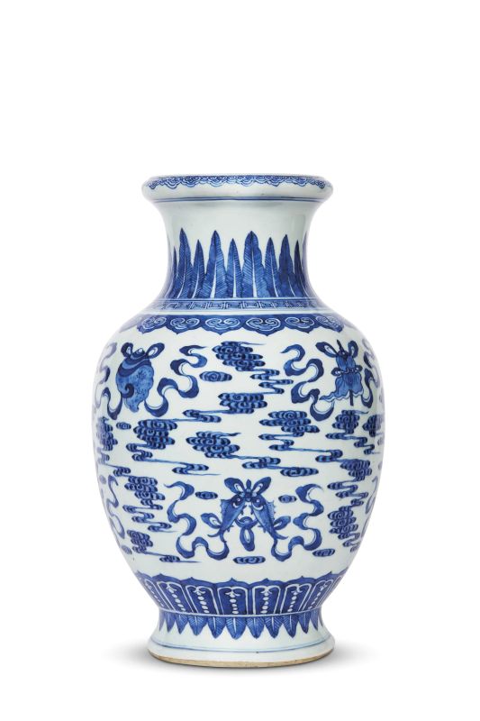 A VASE, CHINA, QING DYNASTY, END OF 19TH CENTURY  - Auction ASIAN ART / &#19996;&#26041;&#33402;&#26415;   - Pandolfini Casa d'Aste