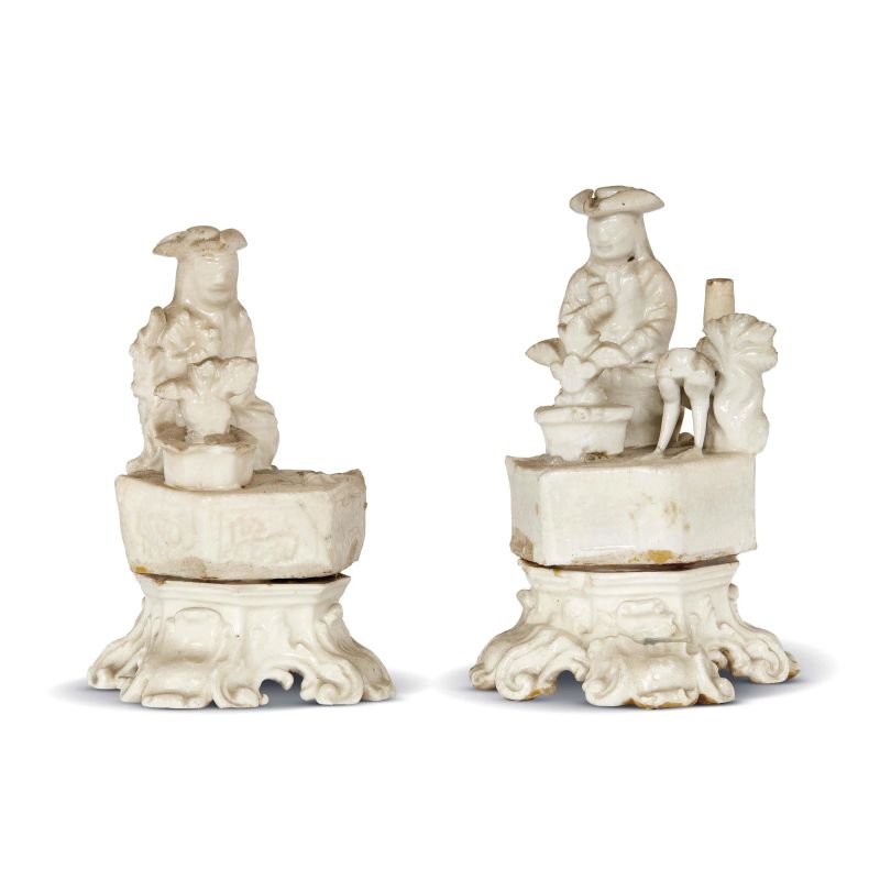 



A PAIR OF PORCELAIN FIGURINES, CHINA, QING DYNASTY, 18TH CENTURY  - Asta Arte Orientale  东方艺术 - Pandolfini Casa d'Aste