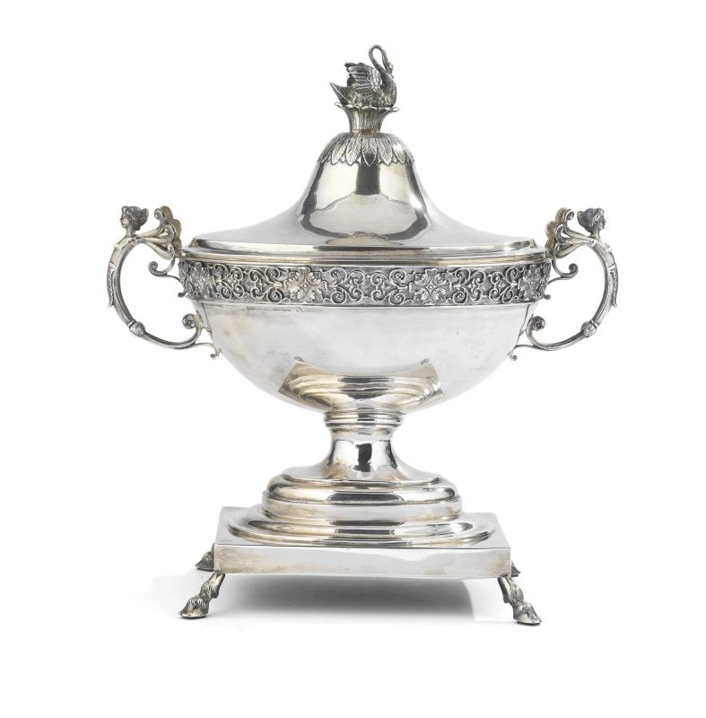 A SILVER TUREEN, HANAU, END OF 19TH CENTURY, MARK OF GEORGE ROTH  - Auction ITALIAN AND EUROPEAN SILVER - Pandolfini Casa d'Aste