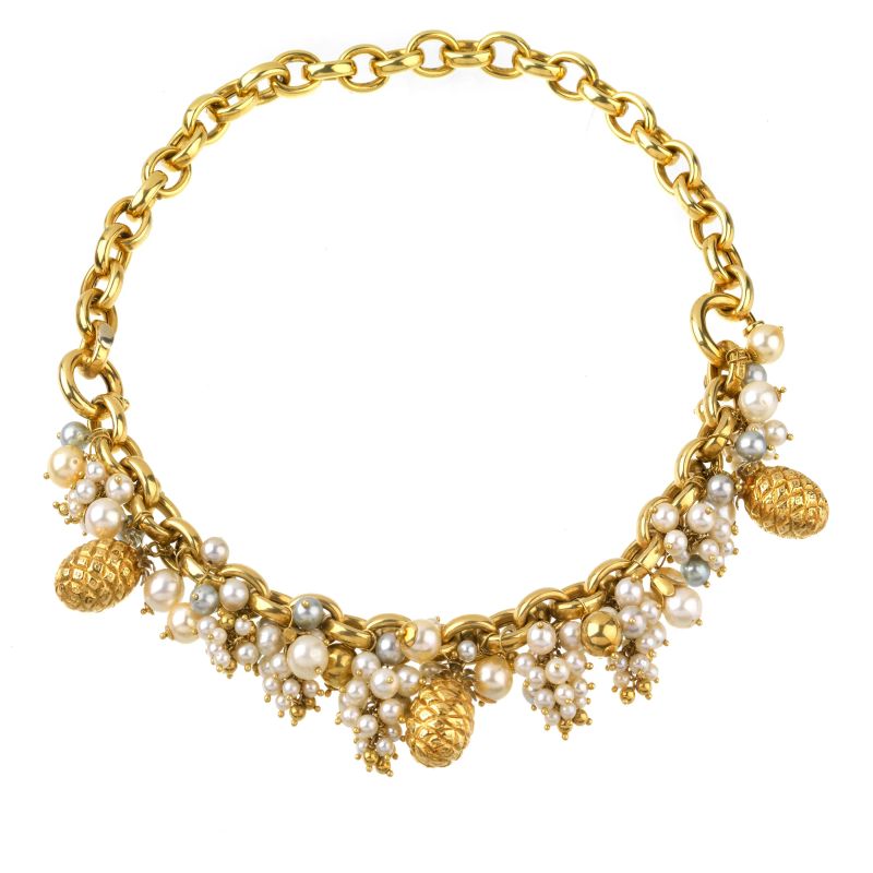 



PEARL NECKLACE WITH CHARMS IN 18KT YELLOW GOLD  - Auction JEWELS - Pandolfini Casa d'Aste