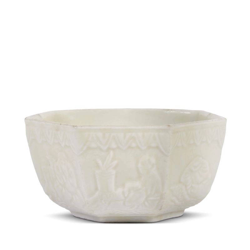 A SEPTAGONAL BOWL, CHINA, QING DYNASTY, 18TH CENTURY  - Auction Asian Art | &#19996;&#26041;&#33402;&#26415; - Pandolfini Casa d'Aste