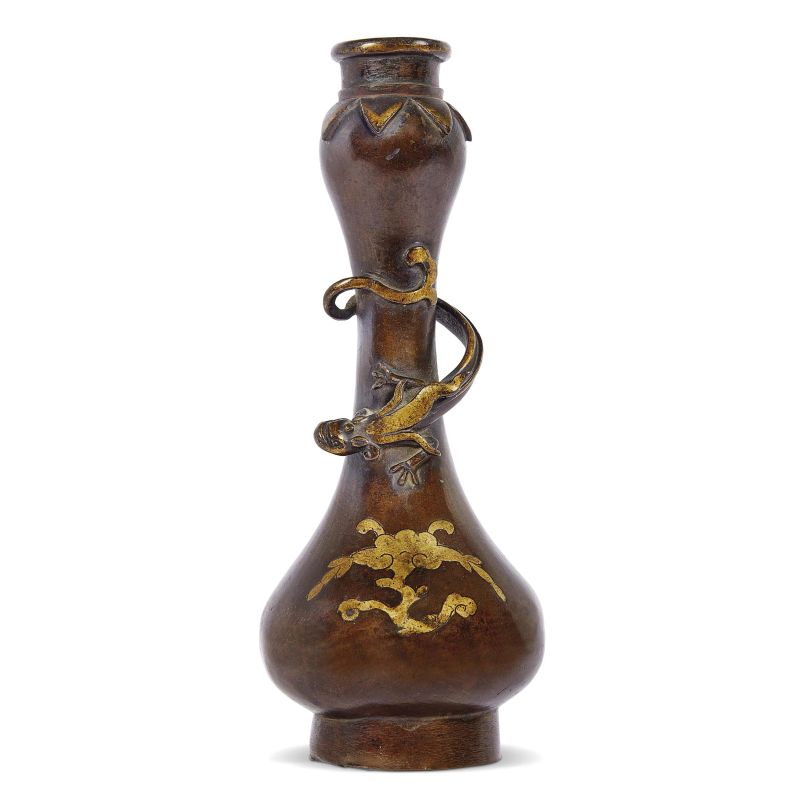 A GARLIC-SHAPED GILDED BRONZE VASE, CHINA, QING DYNASTY, 18TH CENTURY  - Auction Asian Art | &#19996;&#26041;&#33402;&#26415; - Pandolfini Casa d'Aste